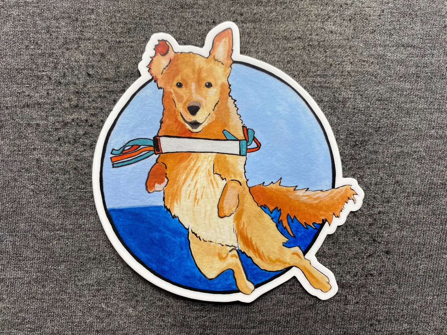 Golden Retriever Dock Diving Retrieving Circle 4" Die Cut Vinyl Sticker Decal: Durable Matte-Finish